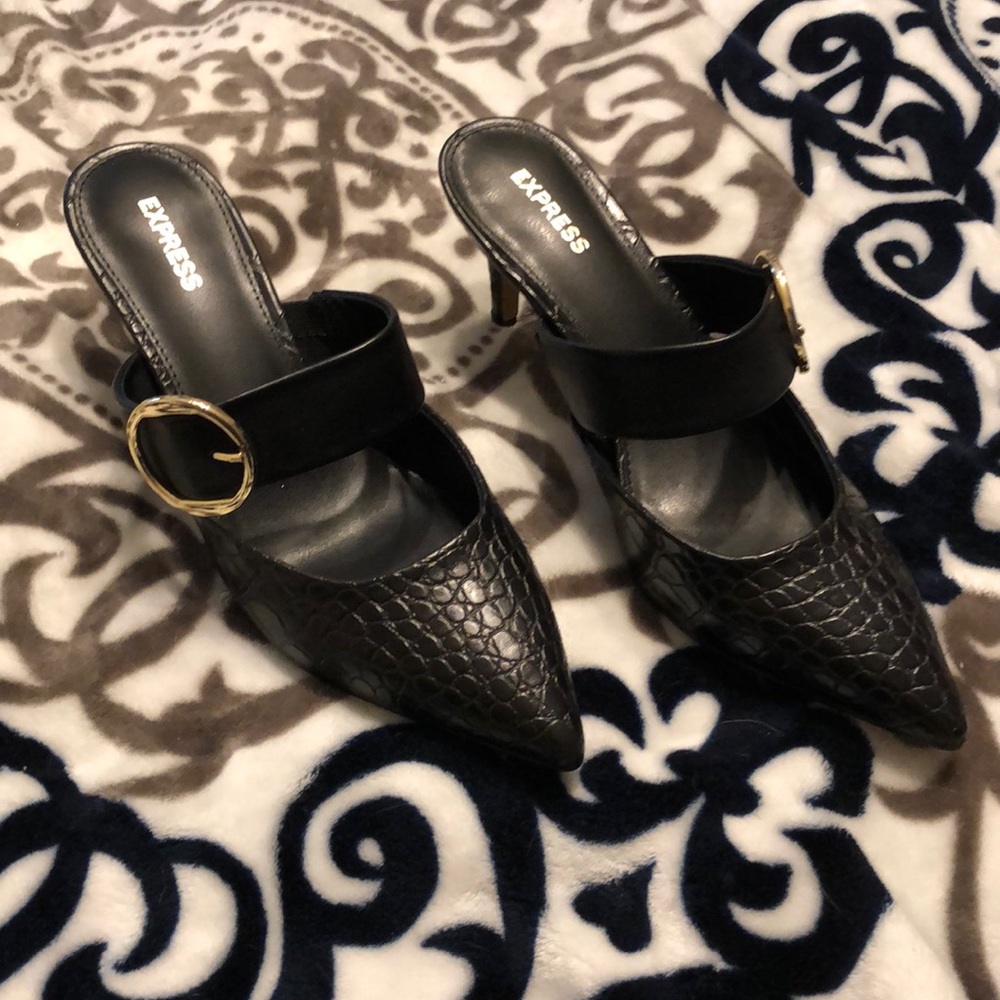 Express Heels